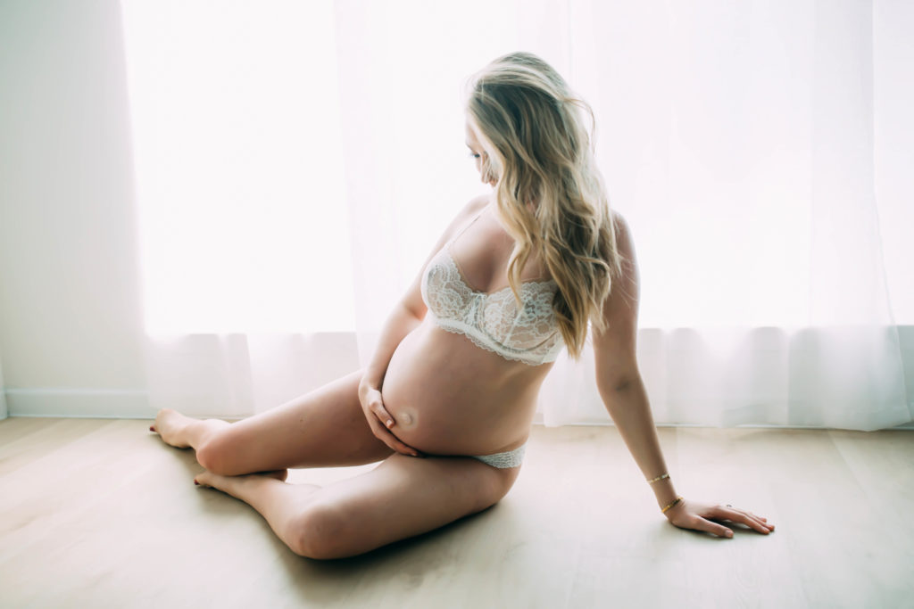 sonoma county maternity boudoir session